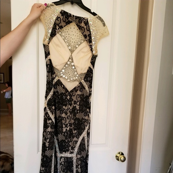 Prom dress! - Picture 2 of 4